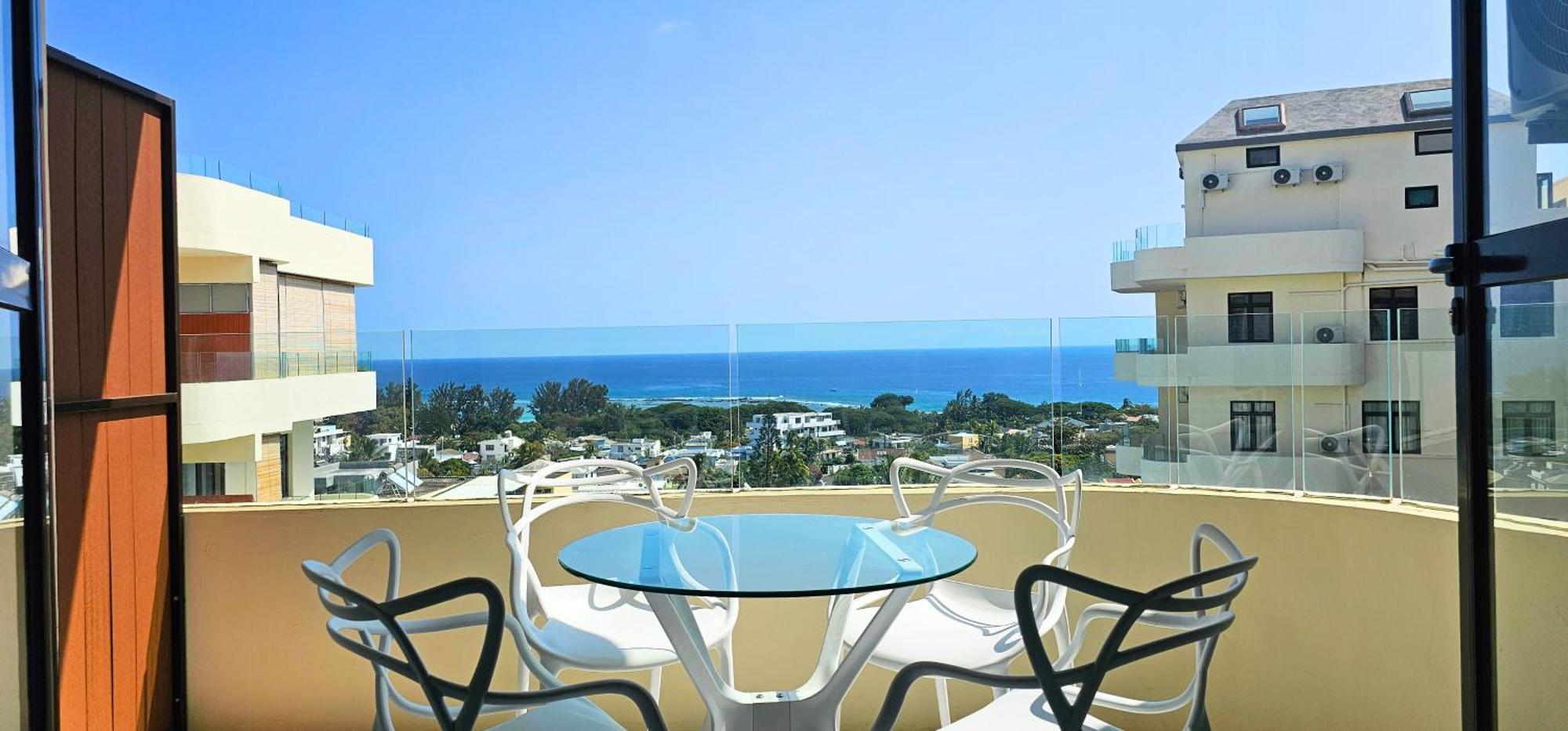 Zen Retreat With Stunning Sea Views And Sunsets Apartment Flic en Flac Exterior photo