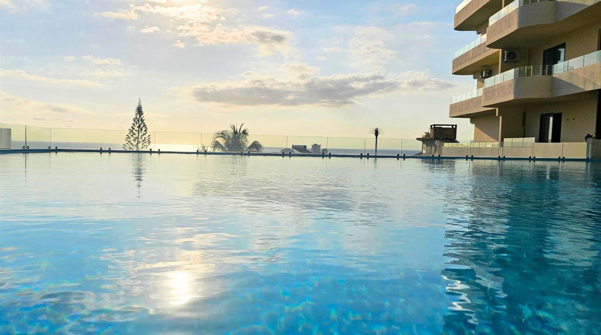 Zen Retreat With Stunning Sea Views And Sunsets Apartment Flic en Flac Exterior photo